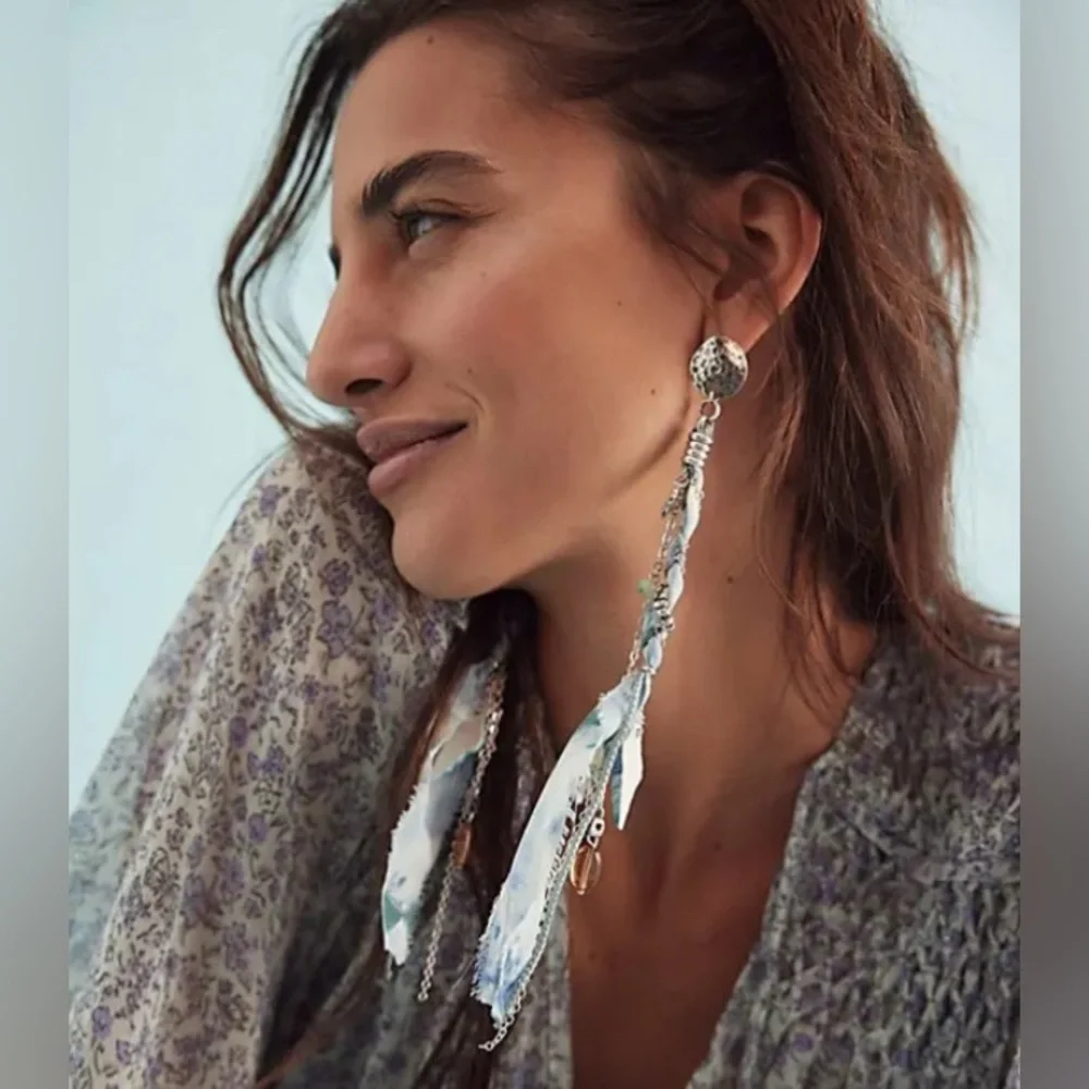 FREE PEOPLE Clearwater Dangle Earrings NWT Indigo Blue Shell Stones